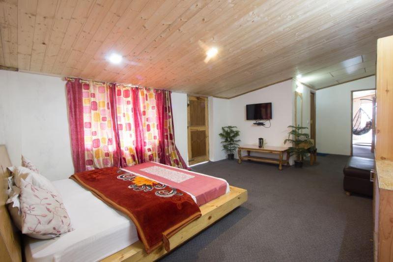 Hotel Utsav Manāli Zewnętrze zdjęcie